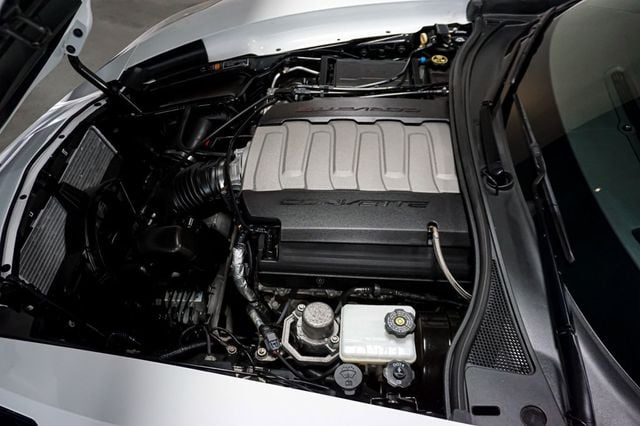 2019 Chevrolet Corvette *Grand Sport 2LT* *7-Speed Manual* *White/Red* *Only 19k MIles*  - 22980155 - 12