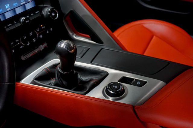 2019 Chevrolet Corvette *Grand Sport 2LT* *7-Speed Manual* *White/Red* *Only 19k MIles*  - 22980155 - 17