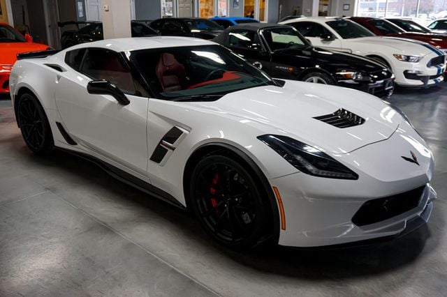 2019 Chevrolet Corvette *Grand Sport 2LT* *7-Speed Manual* *White/Red* *Only 19k MIles*  - 22980155 - 1
