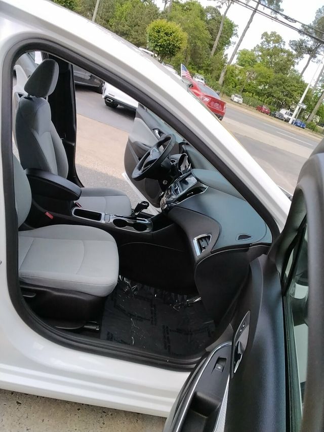 2019 Chevrolet CRUZE 4dr Hatchback LS - 23017807 - 10