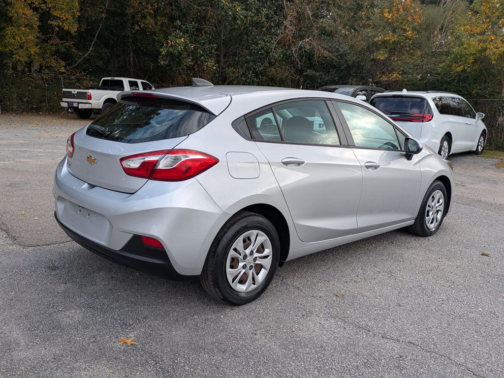 2019 Chevrolet Cruze LS photo 4