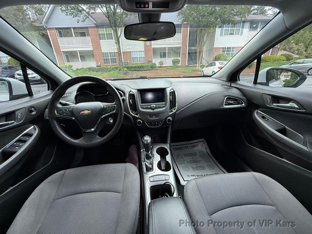 2019 Chevrolet CRUZE 4dr Hatchback LT - 23025318 - 15