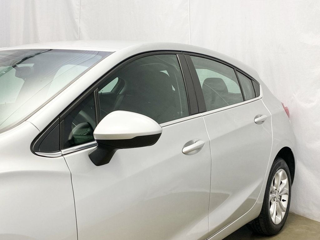 2019 Chevrolet CRUZE 4dr Hatchback LT - 22660909 - 2