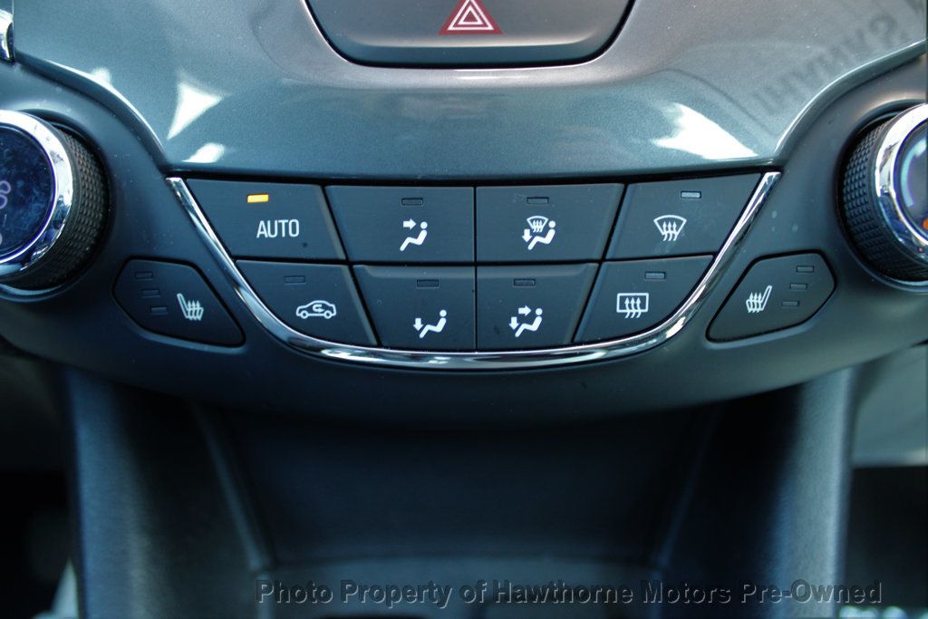 2019 Chevrolet Cruze LT photo 14