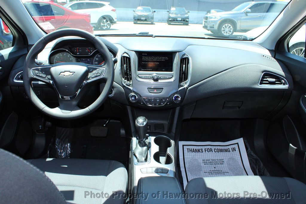2019 Chevrolet Cruze LT photo 15