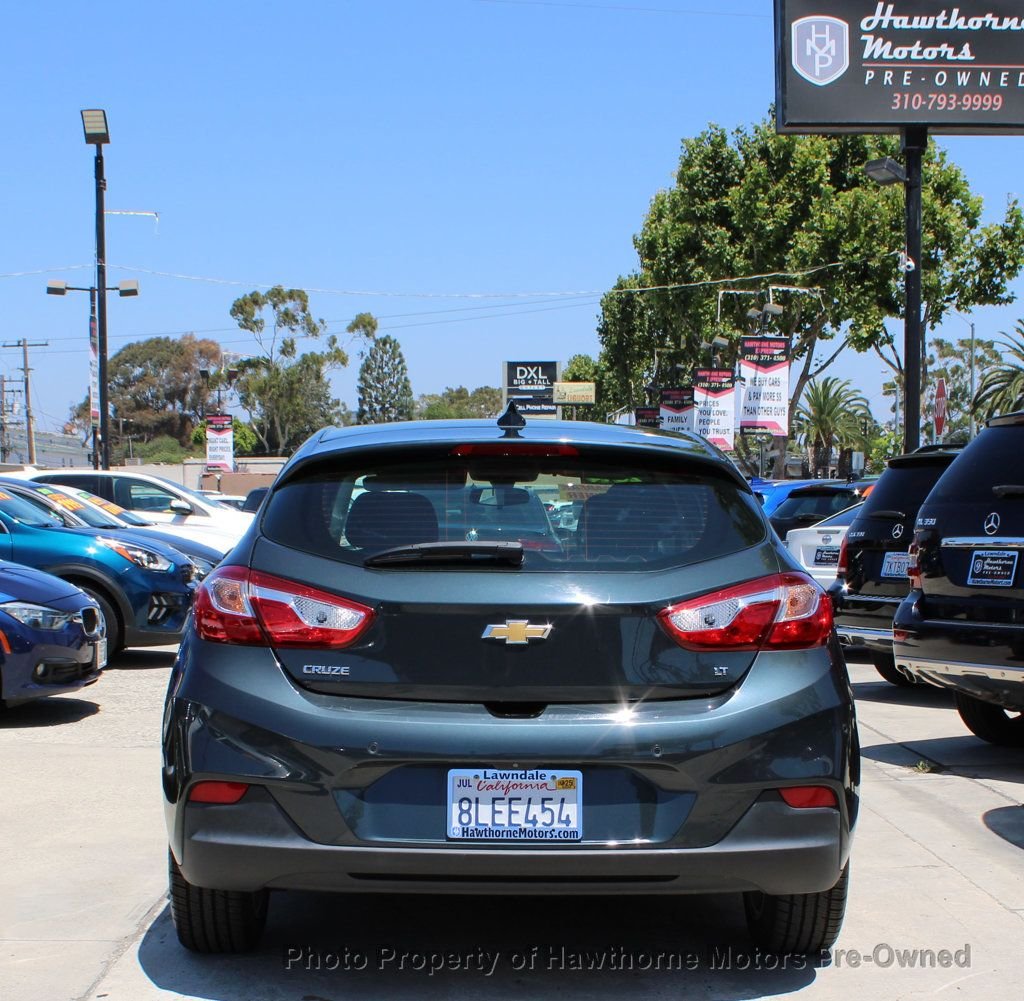 2019 Chevrolet Cruze LT photo 4