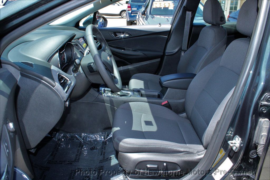 2019 Chevrolet Cruze LT photo 9