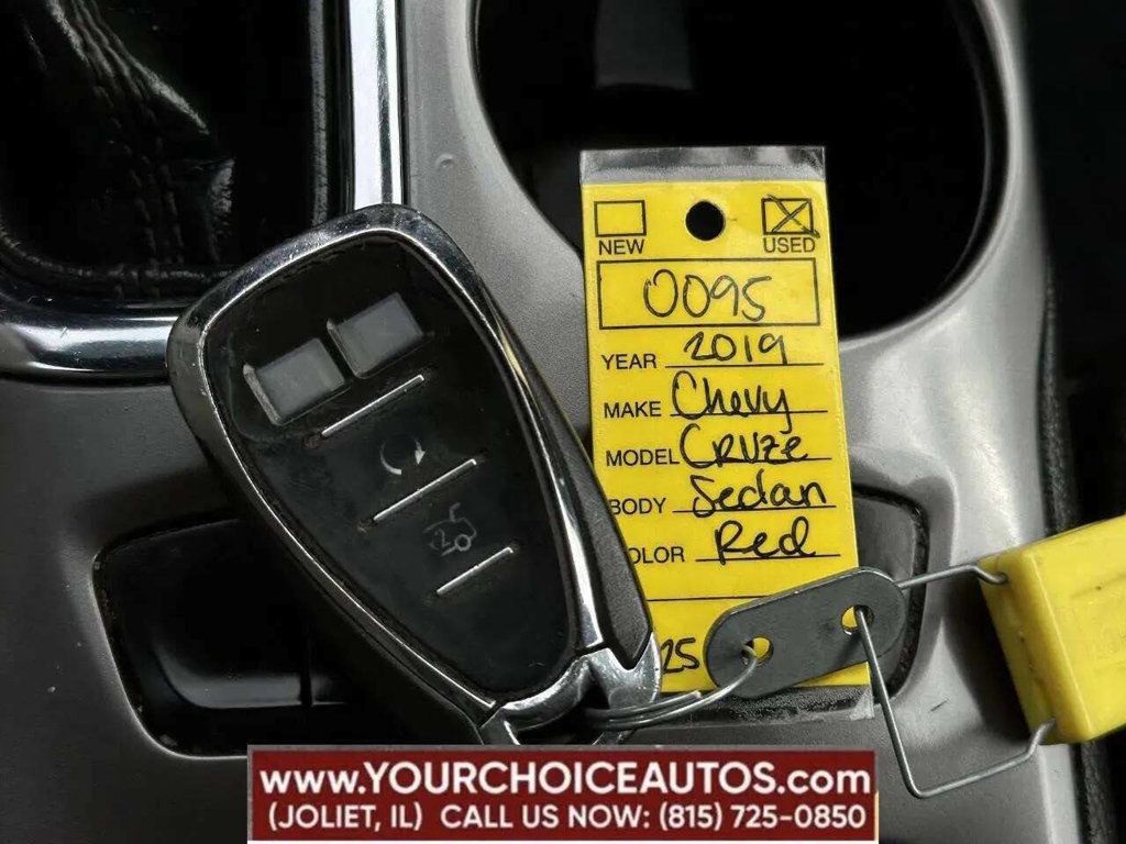 2019 Chevrolet CRUZE 4dr Sedan LT - 23001210 - 28