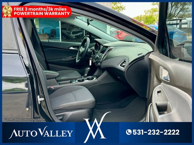 2019 Chevrolet Cruze LS Sedan 4D - 23019979 - 16