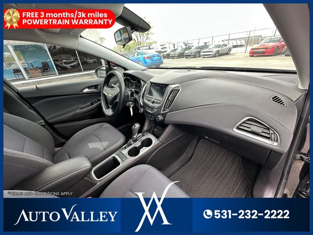 2019 Chevrolet Cruze LS Sedan 4D - 23019979 - 18