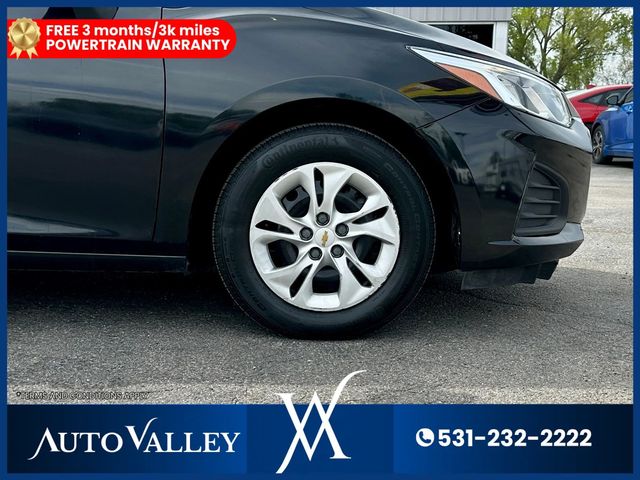 2019 Chevrolet Cruze LS Sedan 4D - 23019979 - 8