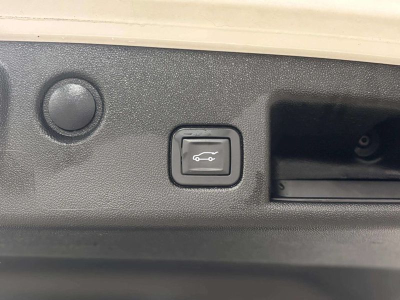 2019 Chevrolet Equinox AWD 4dr Premier w/2LZ - 22979518 - 17