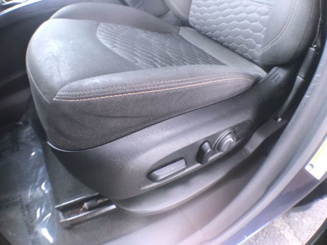 2019 Chevrolet Equinox FWD 4dr LT w/1LT - 22923575 - 12