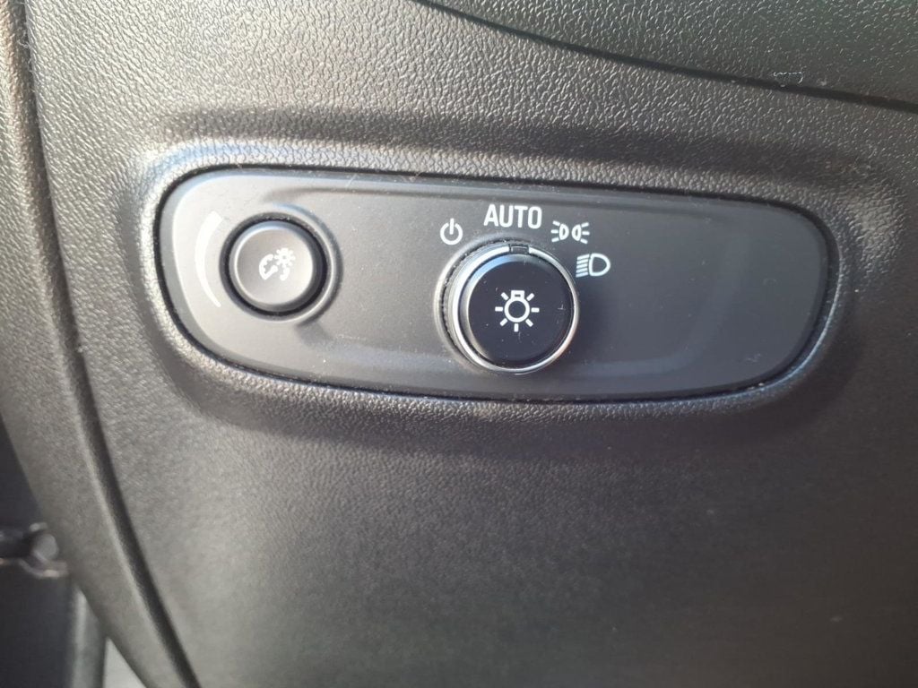 2019 Chevrolet Equinox FWD 4dr LT w/1LT - 23021472 - 12