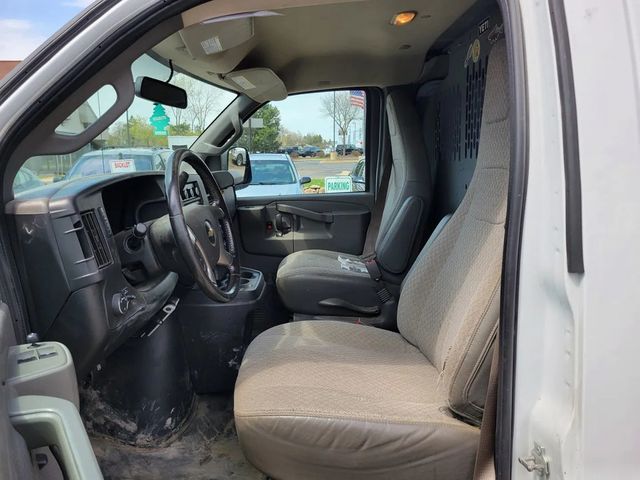 2019 Chevrolet Express 3500 Cargo Extended Van 3D - 23031804 - 1
