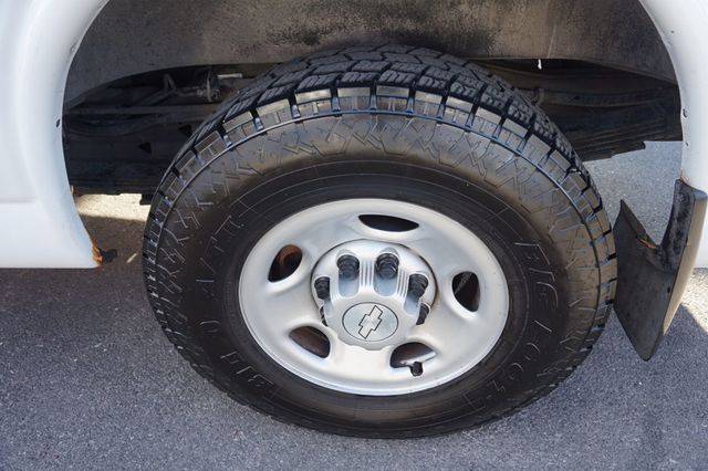 2019 Chevrolet Express Cargo Van 3500, 6.0L V8 ENGINE, 1 PREVIOUS OWNER, BACKUP CAMERA - 23044630 - 10