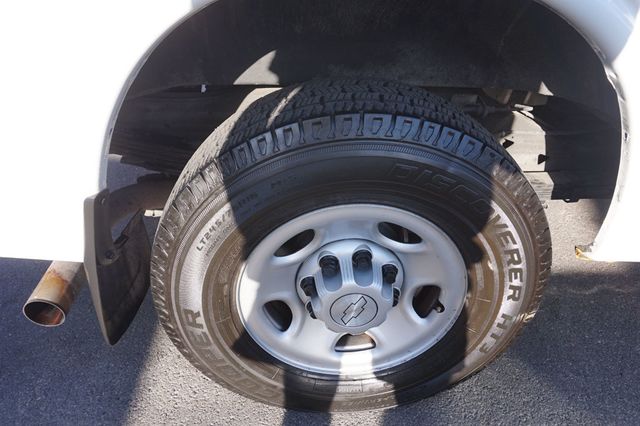 2019 Chevrolet Express Cargo Van 3500, 6.0L V8 ENGINE, 1 PREVIOUS OWNER, BACKUP CAMERA - 23044630 - 11