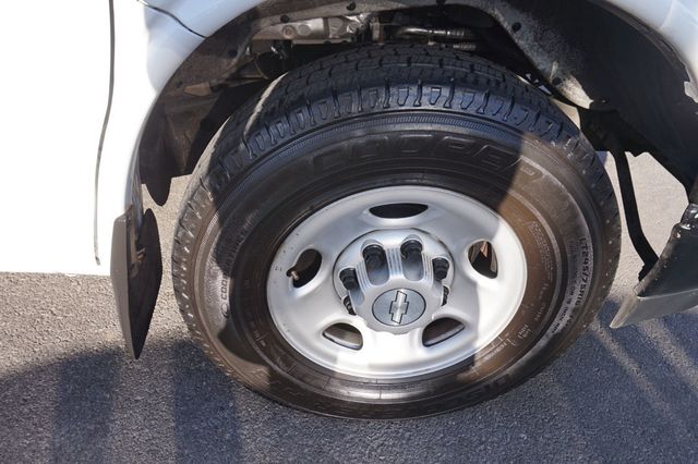 2019 Chevrolet Express Cargo Van 3500, 6.0L V8 ENGINE, 1 PREVIOUS OWNER, BACKUP CAMERA - 23044630 - 12