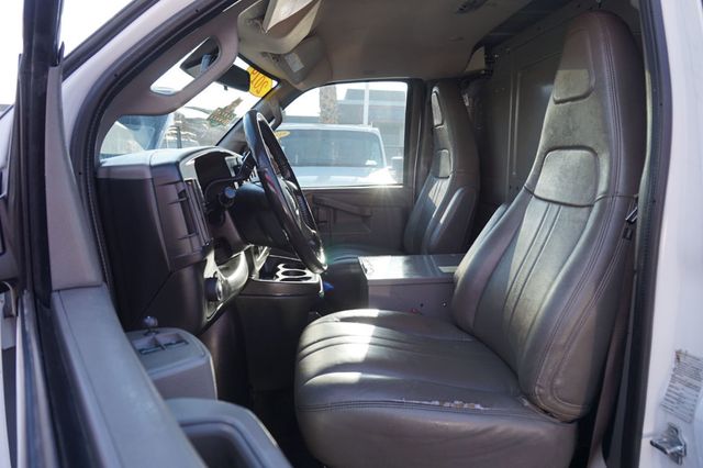 2019 Chevrolet Express Cargo Van 3500, 6.0L V8 ENGINE, 1 PREVIOUS OWNER, BACKUP CAMERA - 23044630 - 14