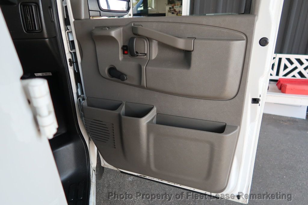 2019 Chevrolet Express Cargo Van Express 2500 135" Cargo - 23084151 - 23
