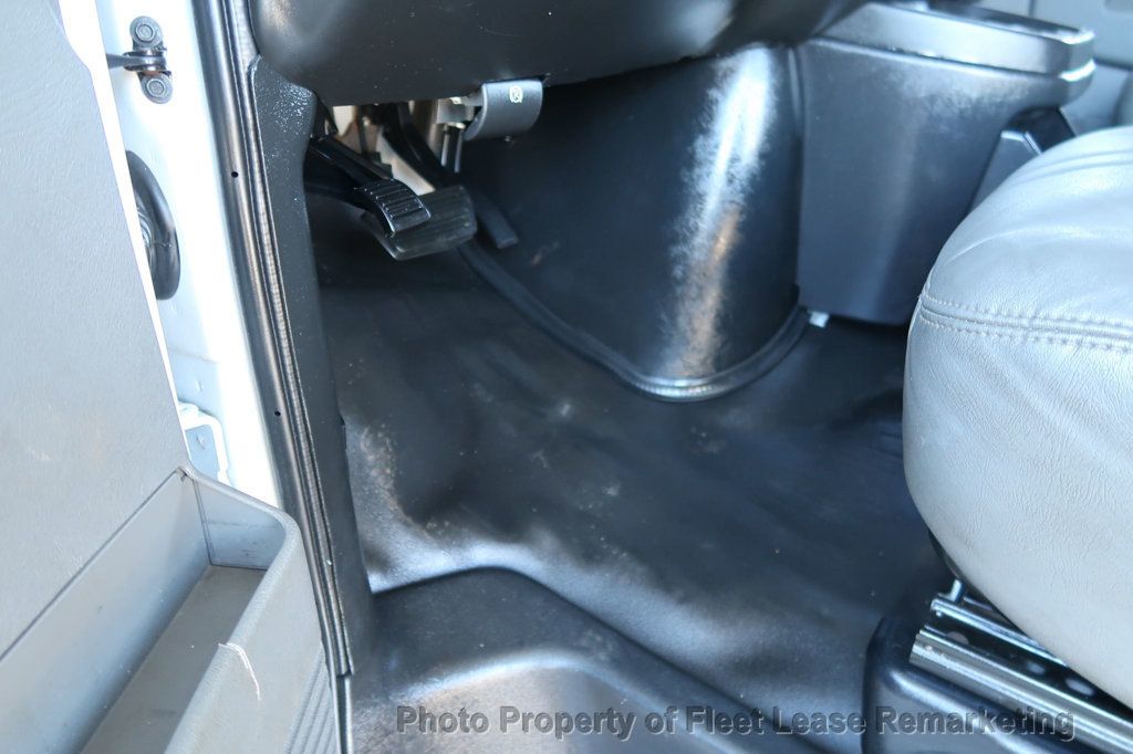 2019 Chevrolet Express Cargo Van G2500 Express Cargo Ladd Rack 135" - 22957225 - 11