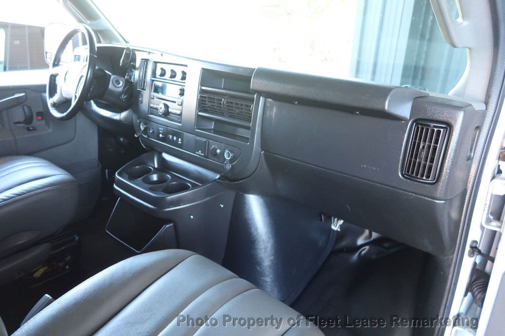 2019 Chevrolet Express Cargo Van G2500 Express Cargo Ladd Rack 135" - 22957225 - 17