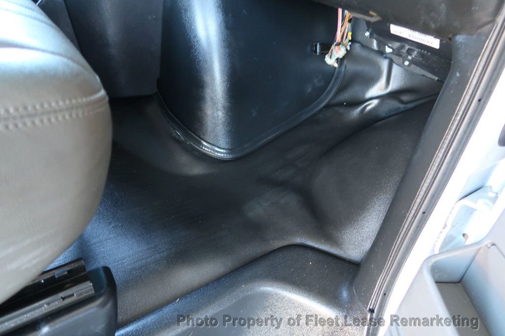 2019 Chevrolet Express Cargo Van G2500 Express Cargo Ladd Rack 135" - 22957225 - 19