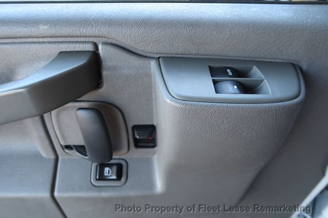 2019 Chevrolet Express Cargo Van G2500 Express Cargo Ladd Rack 135" - 22957225 - 30