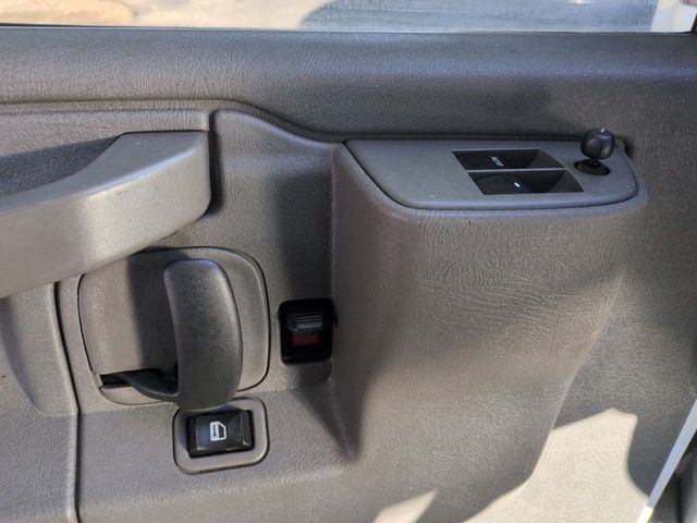 2019 Chevrolet Express Cargo Van RWD 2500 135" - 22949507 - 11