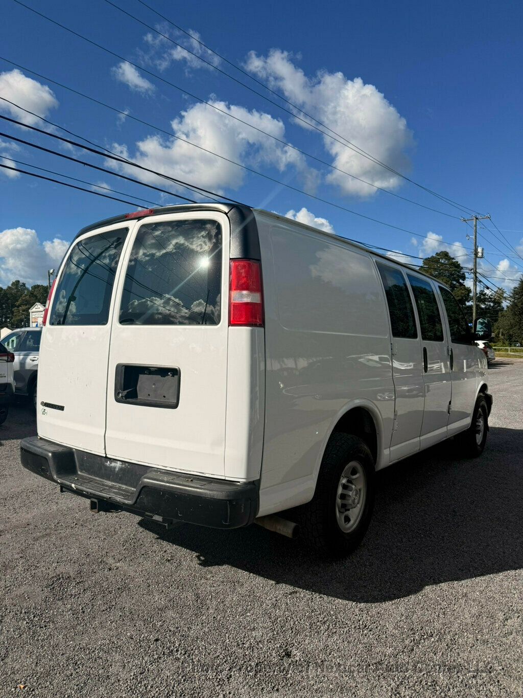 2019 Chevrolet Express Cargo Van photo 2