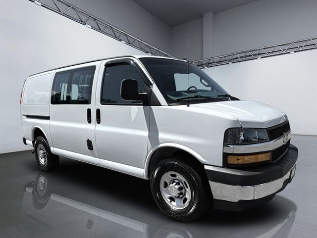 2019 Chevrolet Express Cargo Van RWD 2500 135" - 23056996 - 10