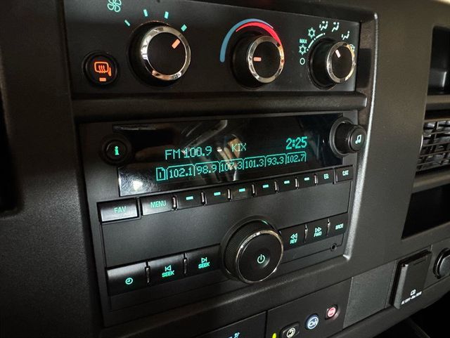 2019 Chevrolet Express Cargo Van RWD 2500 135" - 23056996 - 17