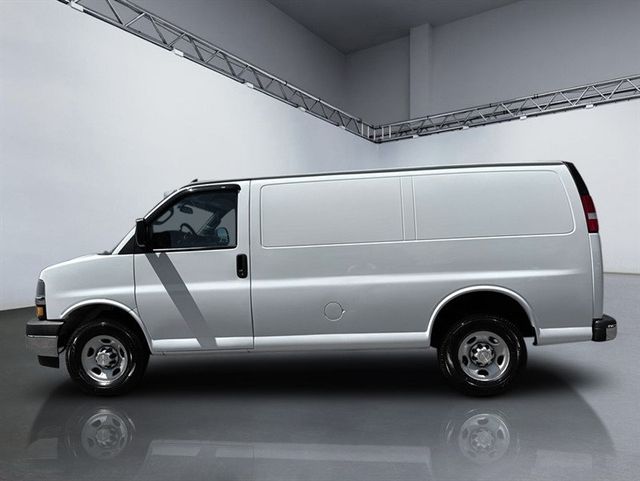 2019 Chevrolet Express Cargo Van RWD 2500 135" - 23056996 - 1