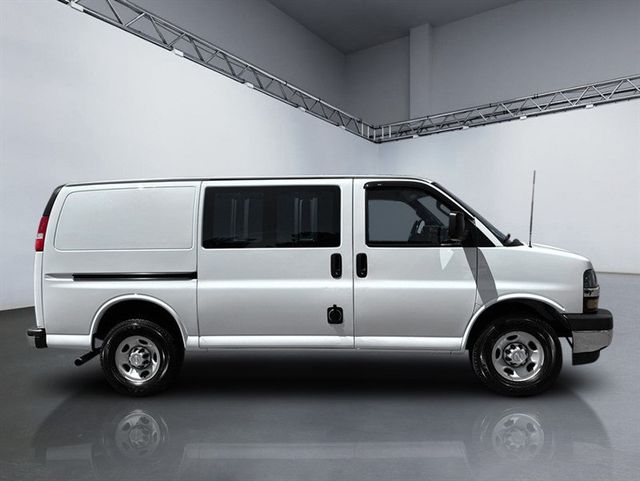 2019 Chevrolet Express Cargo Van RWD 2500 135" - 23056996 - 2