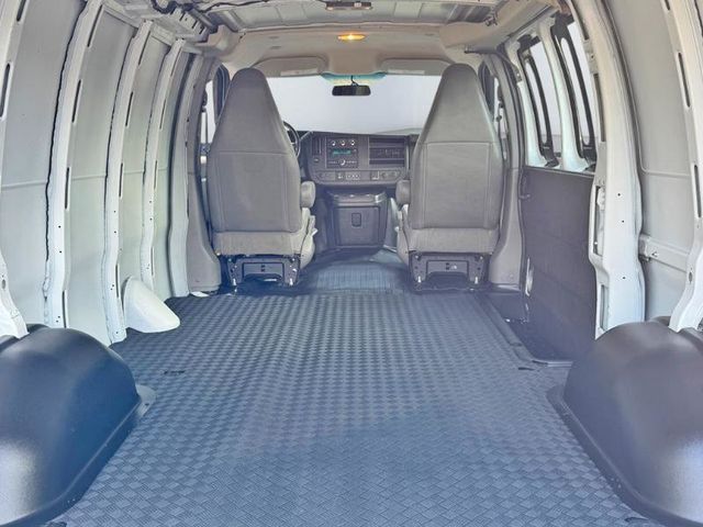 2019 Chevrolet Express Cargo Van RWD 2500 135" - 23069265 - 18