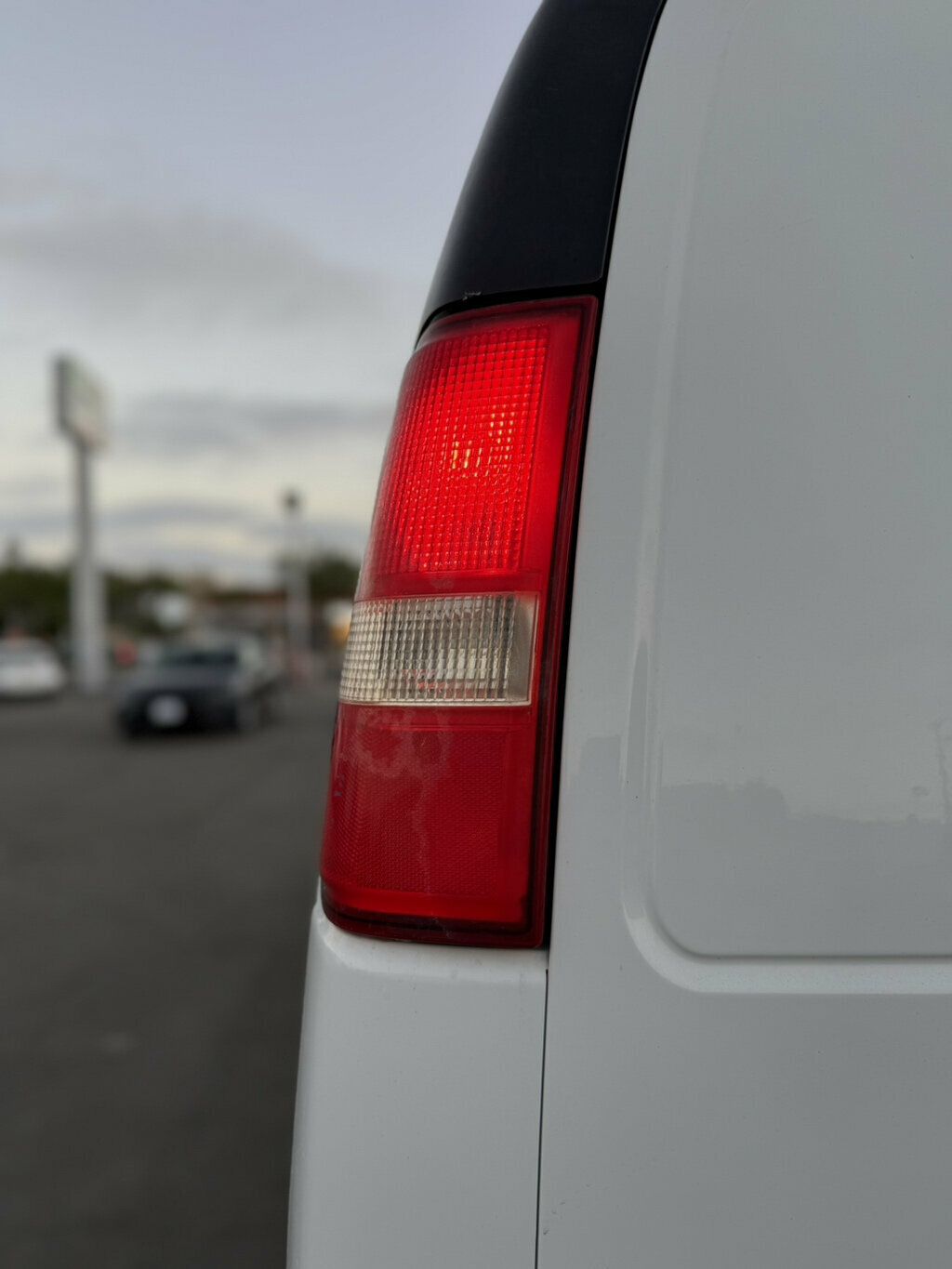 Chevrolet Express photo 19