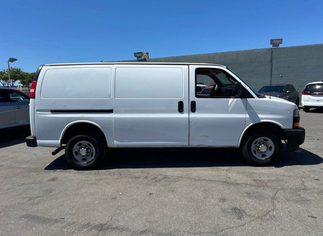 2019 Chevrolet Express Cargo Van RWD 2500 135" - 23078154 - 3