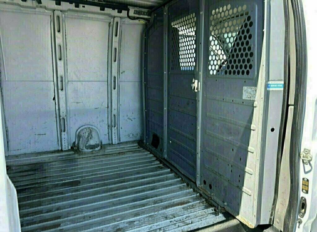 Chevrolet Express photo 8