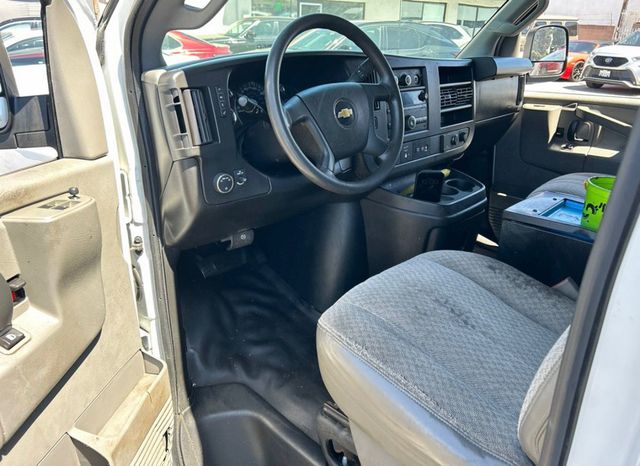 2019 Chevrolet Express Cargo Van RWD 2500 135" - 23078154 - 8