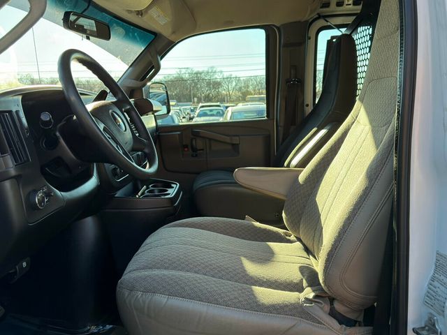 2019 Chevrolet Express Cargo Van RWD 2500 135" - 22961902 - 11