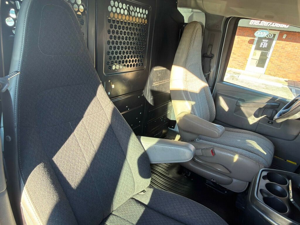 2019 Chevrolet Express Cargo Van RWD 2500 135" - 22961902 - 15