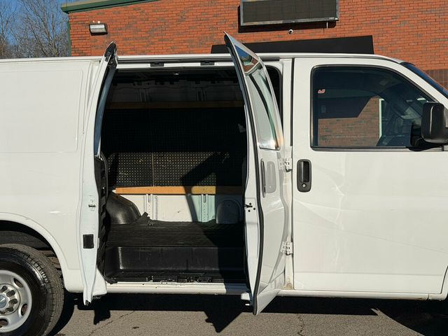 2019 Chevrolet Express Cargo Van RWD 2500 135" - 22961902 - 26