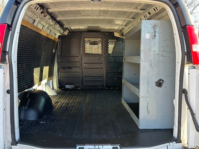 2019 Chevrolet Express Cargo Van RWD 2500 135" - 22961902 - 29
