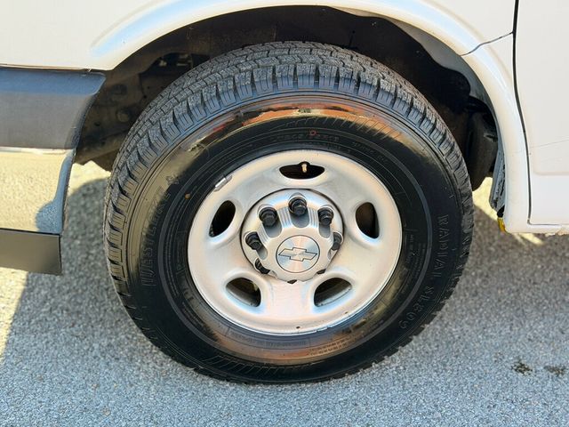 2019 Chevrolet Express Cargo Van RWD 2500 135" - 22961902 - 32