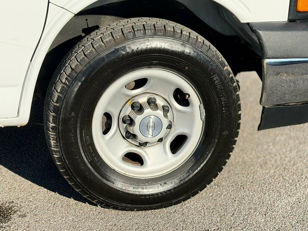 2019 Chevrolet Express Cargo Van RWD 2500 135" - 22961902 - 33