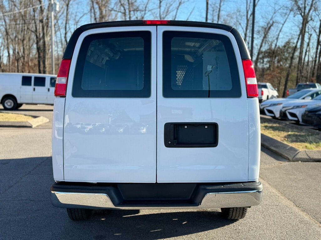 2019 Chevrolet Express Cargo Van RWD 2500 135" - 22961902 - 4