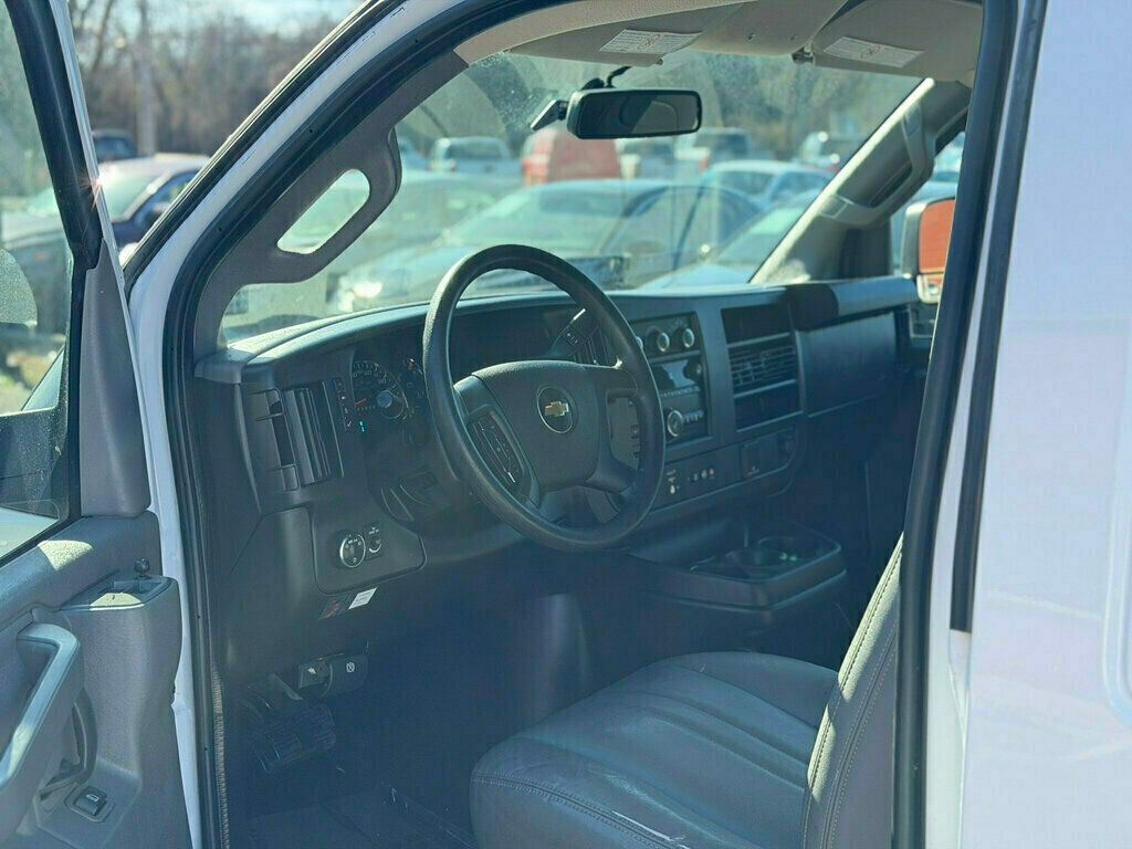 2019 Chevrolet Express Cargo Van RWD 2500 135" - 22961909 - 11