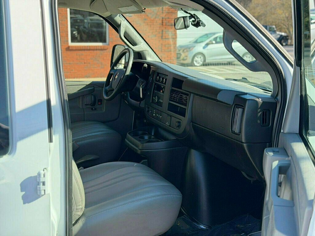 2019 Chevrolet Express Cargo Van RWD 2500 135" - 22961909 - 12