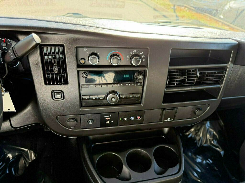2019 Chevrolet Express Cargo Van RWD 2500 135" - 22961909 - 14