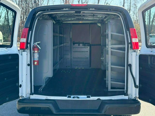 2019 Chevrolet Express Cargo Van RWD 2500 135" - 22961909 - 19